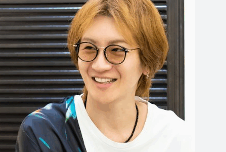 若新雄純の年齢は非公表？経歴と炎上騒動から見る人物像