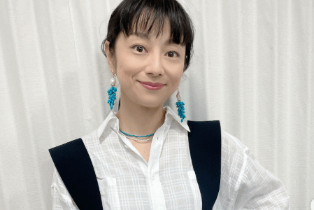 小池栄子の年収と収入内訳を公開！CMギャラやテレビ出演料も徹底解説