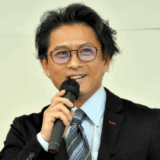 【2025年最新】山口達也の現在の収入と講演料の実態！再起後の仕事と生活を徹底調査