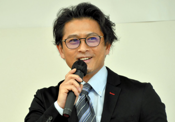 【2025年最新】山口達也の現在の収入と講演料の実態！再起後の仕事と生活を徹底調査