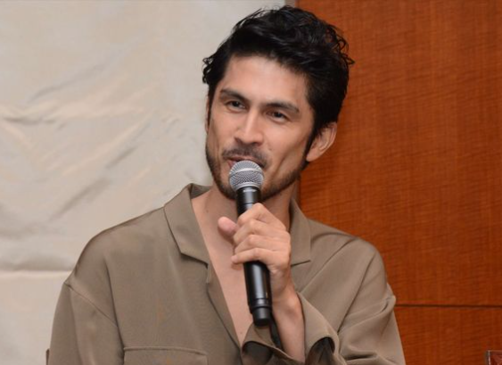 平井堅の病気の噂と母が亡くなった理由とは？現在の年齢・私生活・音楽活動の全貌