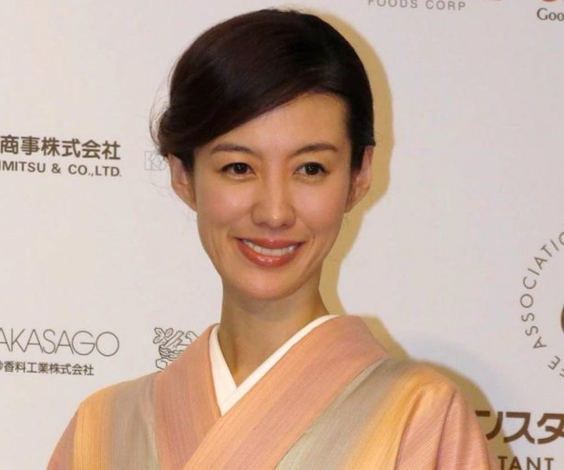 ともさかりえの子供は何人？息子の年齢や学校・高校や大学・現在の一人暮らし・夫や父親まで最新調査